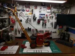edger-on-bench.webp