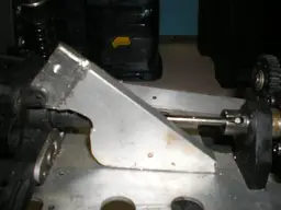 Center Brace Nitro Crusher 001.webp