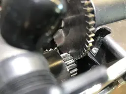 6570