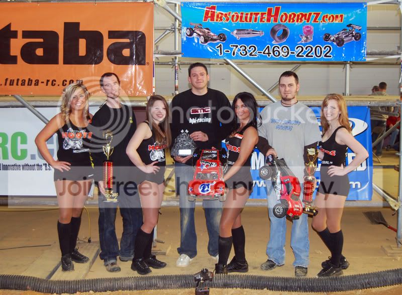 Brian20with20trophy20girls20-20WEB2.jpg