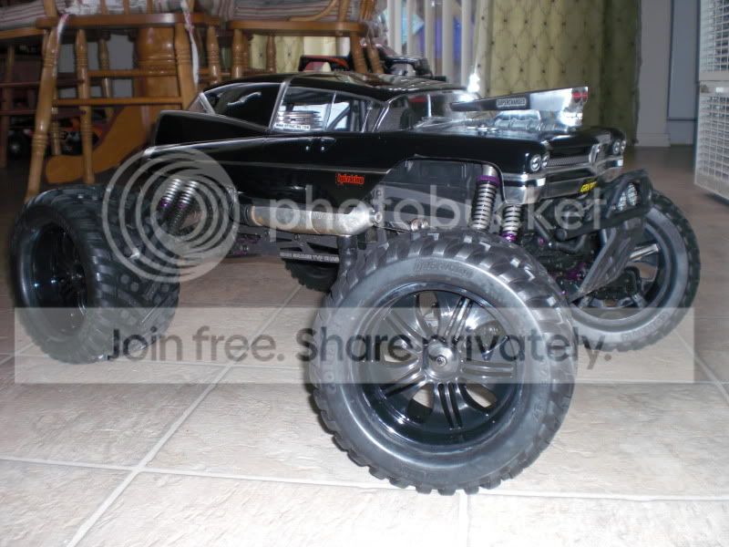 GraveRobber-Tremorrims-Goliathtires.jpg